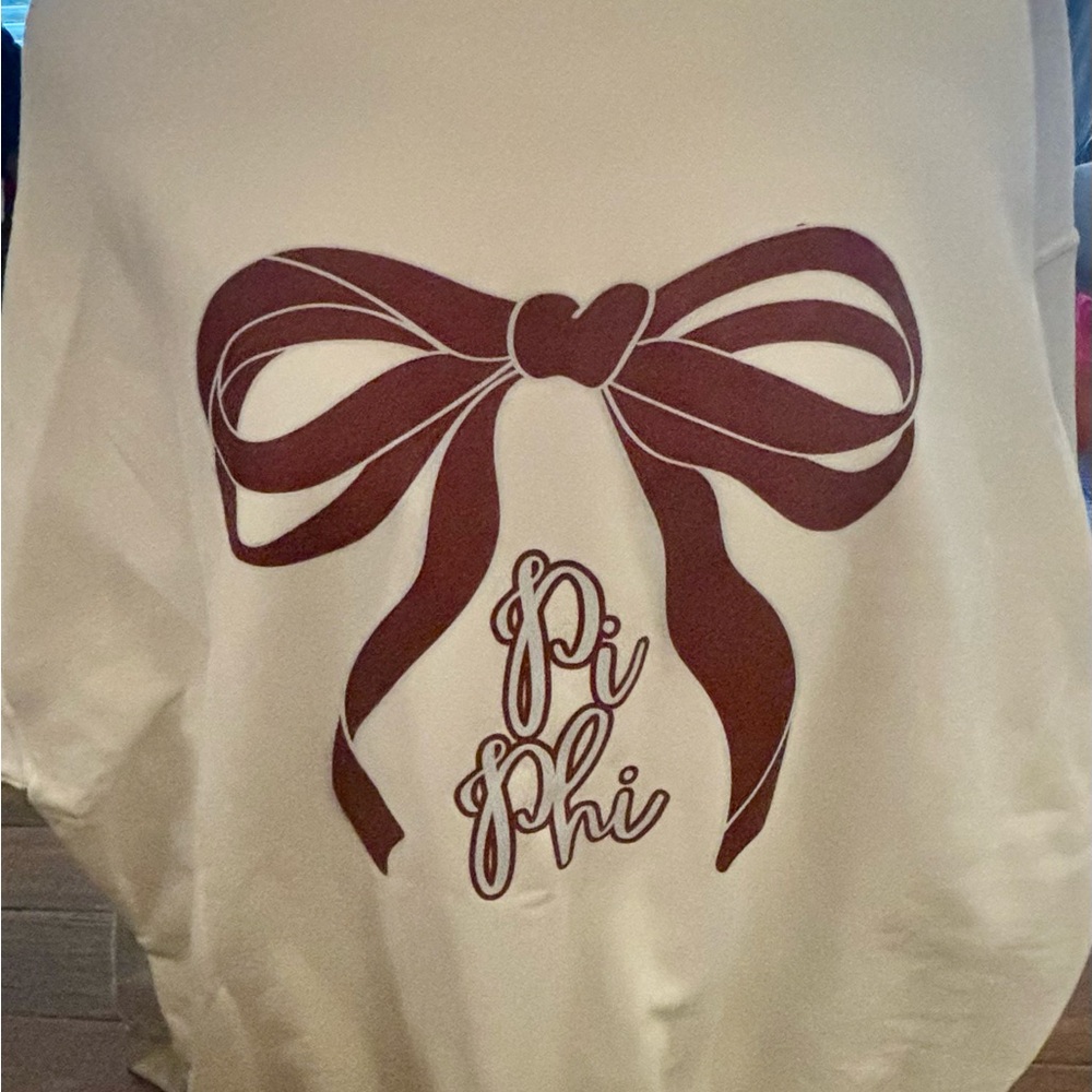 Pi Phi White and Maroon and Blue Bow Graphic Sorority Gildan Sweatshirt